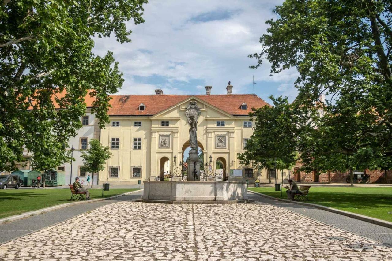 Hotel Penzion Castello Valtice Zewnętrze zdjęcie